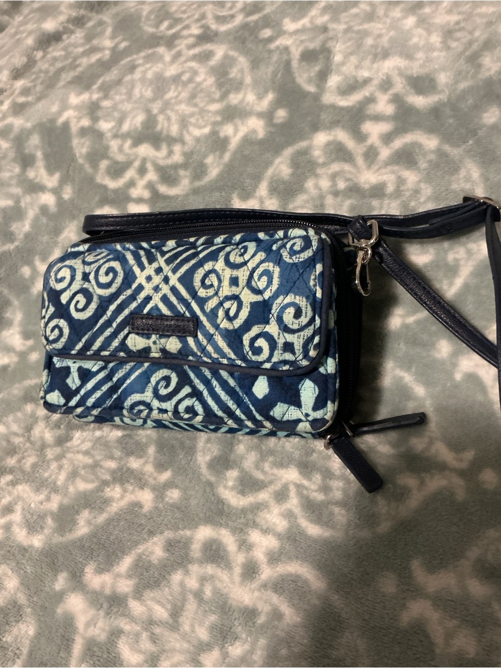 Vera Bradley Quilted Blue Tiles Pattern Zip Wristlet